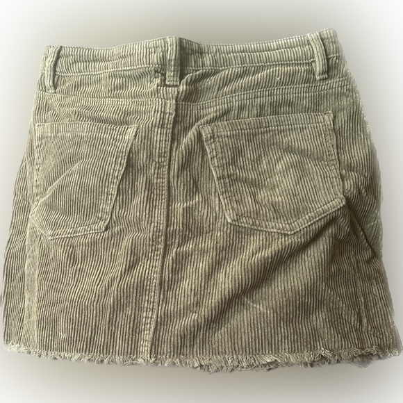 Muted green corduroy skirt - Picture 2 of 2